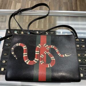 Gucci kingsnake crossbody